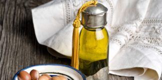 Arganöl für die Haut und Gesichtspflege: Wie Arganöl gegen Falten hilft und die Haut pflegt