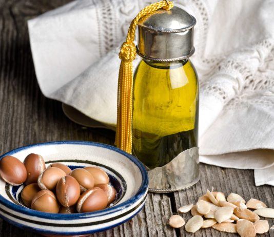 Arganöl für die Haut und Gesichtspflege: Wie Arganöl gegen Falten hilft und die Haut pflegt