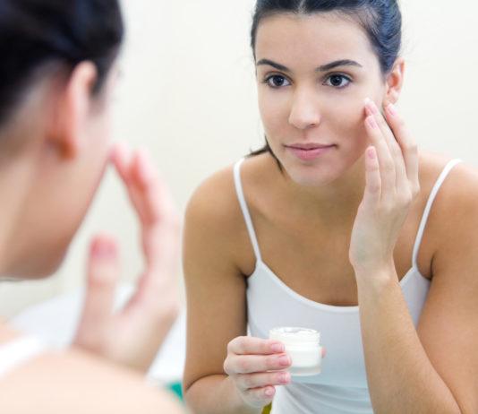 Gesichtscreme für trockene Haut: Die 5 besten Produkte im Vergleich