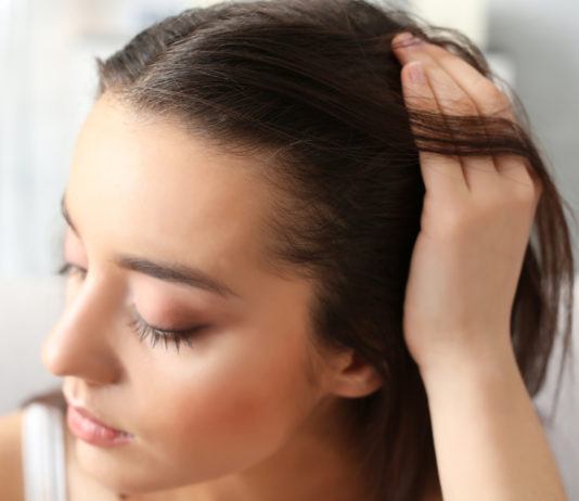 Stressbedingter Haarausfall: Was Sie gegen den Haarverlust aufgrund von Stress tun können