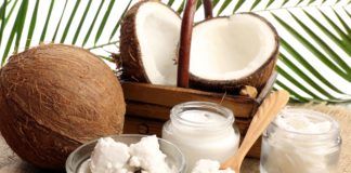 Kokosöl für die Haut: Wie Kokosöl gegen Falten hilft und das Gesicht pflegt