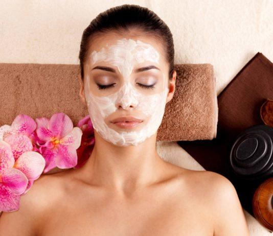 Nasolabialfalten: Wie sie entstehen und wie wir Nasolabialfalten vorbeugen können