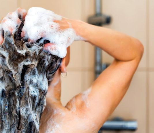 Shampoo gegen Schuppenflechte: Die besten Schuppenflechte Shampoos vorgestellt