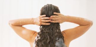 Shampoo gegen fettige Haare: Die besten Shampoos für schnell fettendes Haar im Vergleich