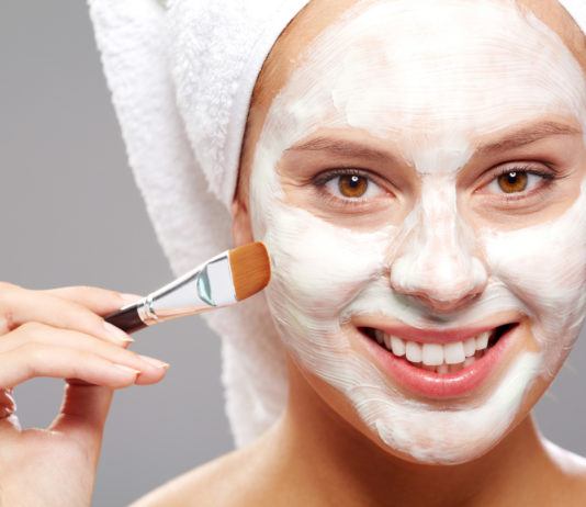 Anti-Falten Maske selber machen: Unsere Top 12 Rezepte für die besten DIY Anti Aging Masken