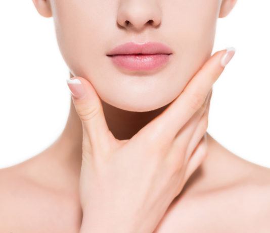 Lippenfalten – Wie sie entstehen und was gegen Lippenfältchen hilft